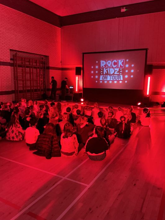 708_708_af0c311dc0670b0802709f067756426b.jpg?m=1761313703